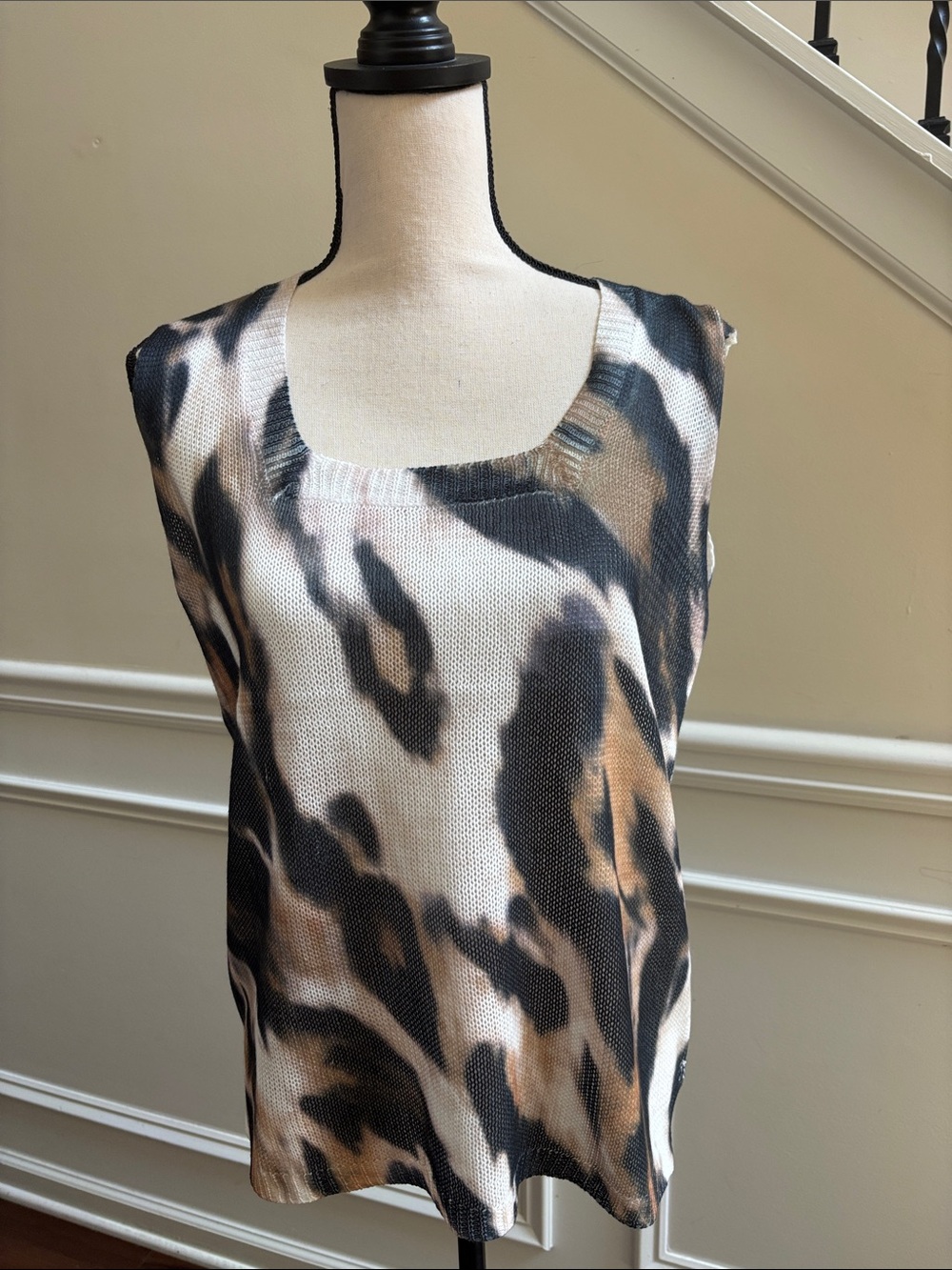 Ethyl Clothing Sleeveless Animal Print Knit Top - size S/M